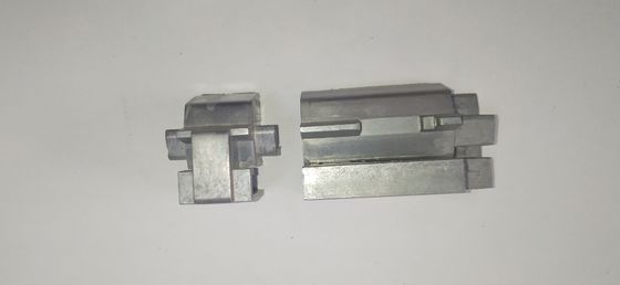 OEM सैंडब्लास्टेड डाई कास्टिंग पार्ट्स स्टेनलेस स्टील प्रेसिजन कास्टिंग एएसटीएम