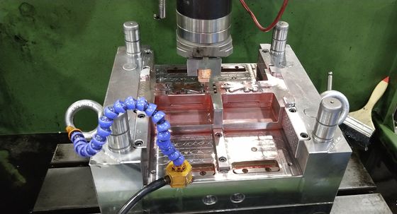 टेक्सचर फ़िनिश P20 718 कस्टम प्लास्टिक इंजेक्शन मोल्डिंग सेवाएँ