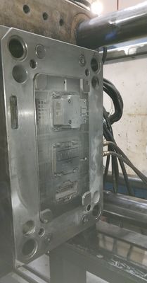 सटीक गेट 2K इंजेक्शन मोल्ड प्रोटोटाइप कॉम्प्लेक्स 3D इंजेक्शन मोल्ड