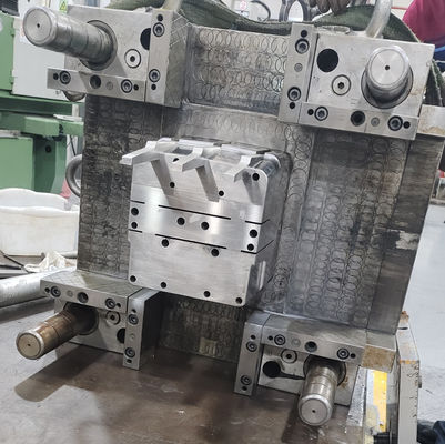 ईडीएम और मिलिंग मशीनिंग के साथ लंबे समय तक मोल्ड जीवन सटीक इंजेक्शन मोल्डिंग